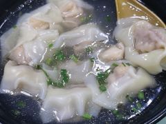 咸蛋黄馄饨-食惠里小笼包面馆(越秀店)
