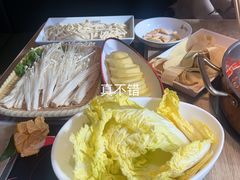 -彤德莱火锅(商圣嘉源店)