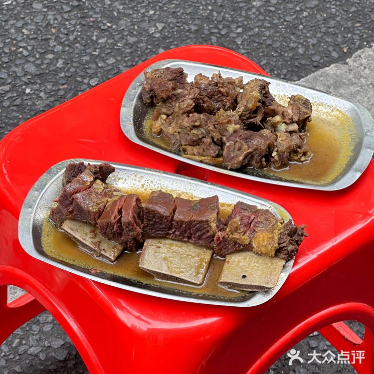 在泉州!不会要轻易怀疑闽南人的牛肉馆…..