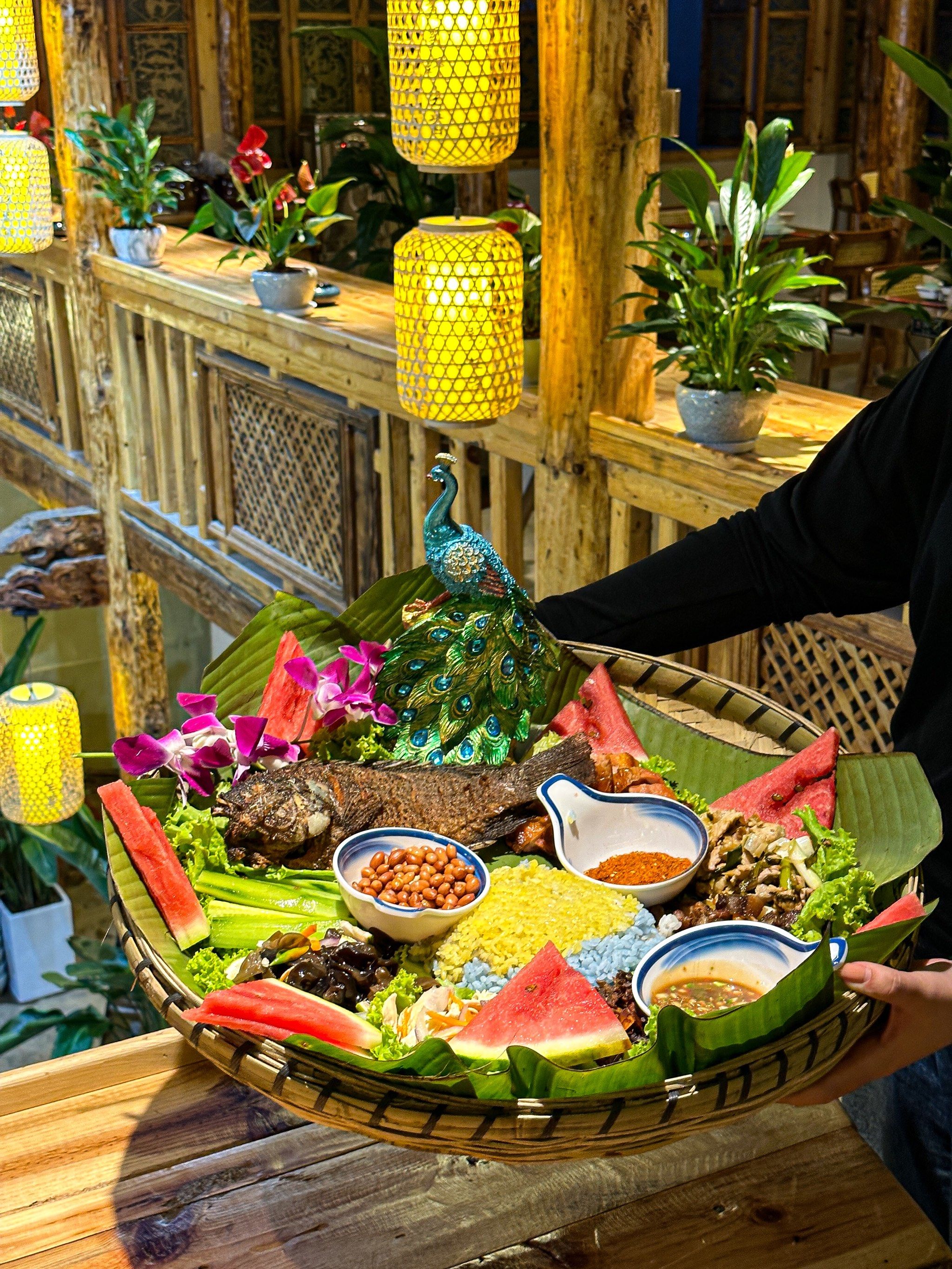 来云南一定要吃傣味十足的孔雀宴🦚