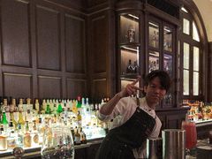 -LONG BAR 廊吧(外滩华尔道夫酒店)