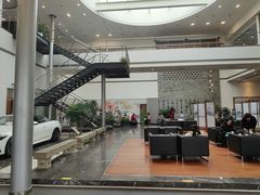 -成都中升之星奔驰4S店