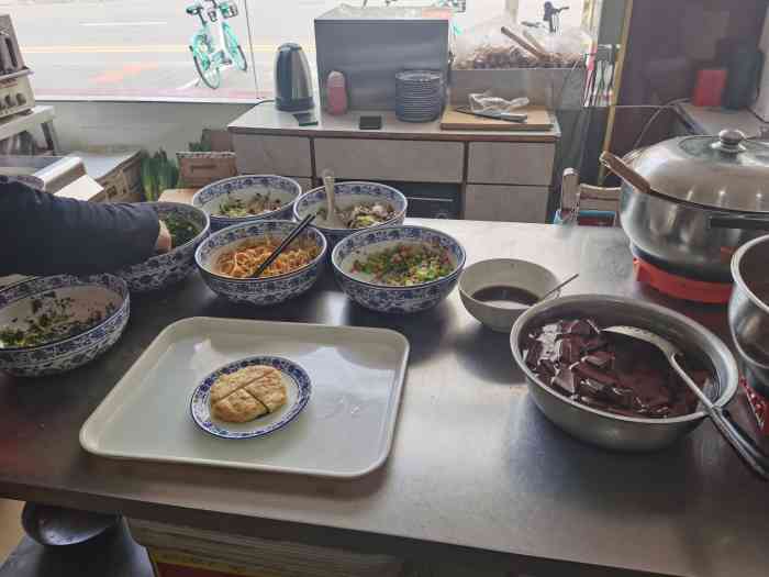 郝强强羊杂割(羊市街店)-"个人感觉比郝刚刚要好吃 至少没有那么浓.