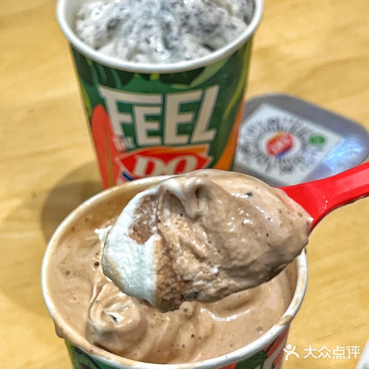 DQ冰淇淋｜🍫巧克力布朗尼暴风雪少甜更好吃[调皮]