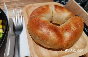Fruit Bagel