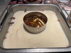 -尚尚仙·酸汤猪手·猪肚鸡火锅(华联万柳购物中心店)