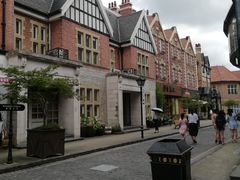 -钟书阁(松江泰晤士小镇店)