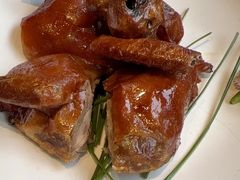 脆皮乳鸽-潮州府·潮菜·砂锅粥(徐家汇店)