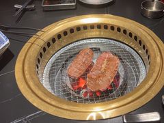 -山川小町·极番烧肉(新地假日广场店)