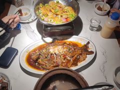 -小凤庭·地道湖北菜武昌鱼·藕汤(38年黄鹤楼店)