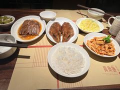 -荣家黄鱼面(前滩太古里店)