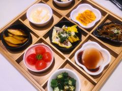 九宫格玲珑前菜-新仙清汤牛腩(铜锣湾店)