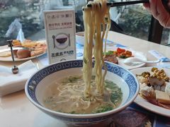-舜耕山庄四时万和自助餐厅