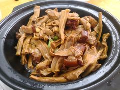 笋干炆土猪肉-德云居