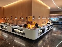 -凤冠假日酒店自助餐