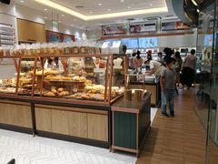 面包甜点陈列柜-多乐之日(颐堤港店)