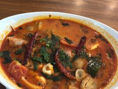 -Chom Cafe and Restaurant