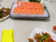 三文鱼生-新享乐海鲜(翠华路店)