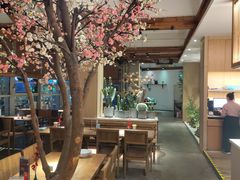 -蜜桃餐厅·伴山(湖滨商业街店)