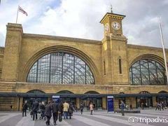 -九又四分之三站台