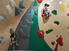 -ROCKPLUS攀岩馆(环宇城店)