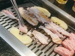 -臻牛烤肉
