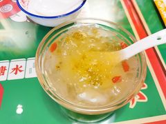 桃胶银耳炖雪梨-五条人糖水铺(光谷世界城店)