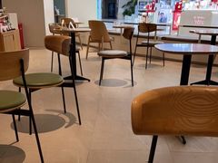 大堂-星巴克臻选(上海淮海百盛购物中心店)