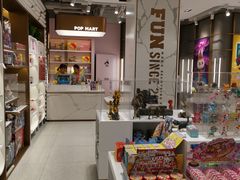 -泡泡玛特POPMART(蓝色港湾店)