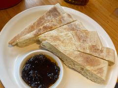 地锅馍-小小河边鱼(天润城店)