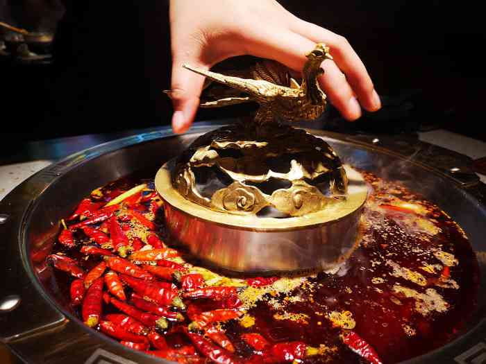 火凤祥鲜货火锅商行郑州首店