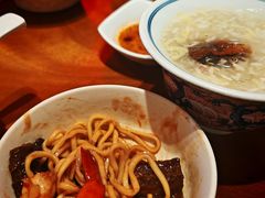 -李犟大爆鳝面·手工蟹黄包(湖滨西湖店)