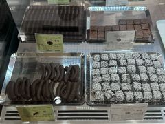 -VENCHI 闻绮(上海佛罗伦萨小镇店)