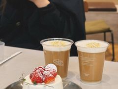 草莓戚风蛋糕-CHEMBOX·COFFEE·BRUNCH(天津K11店)