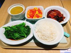 -老乡鸡(上海品尊国际中心店)