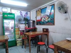 -小许三鲜砂锅馄饨店(家多乐烟酒店)