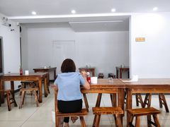 大堂-何记酿皮店(西流湾店)