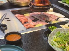 -臻牛烤肉