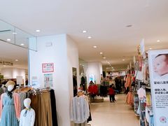 -优衣库(上海虹口龙之梦店)