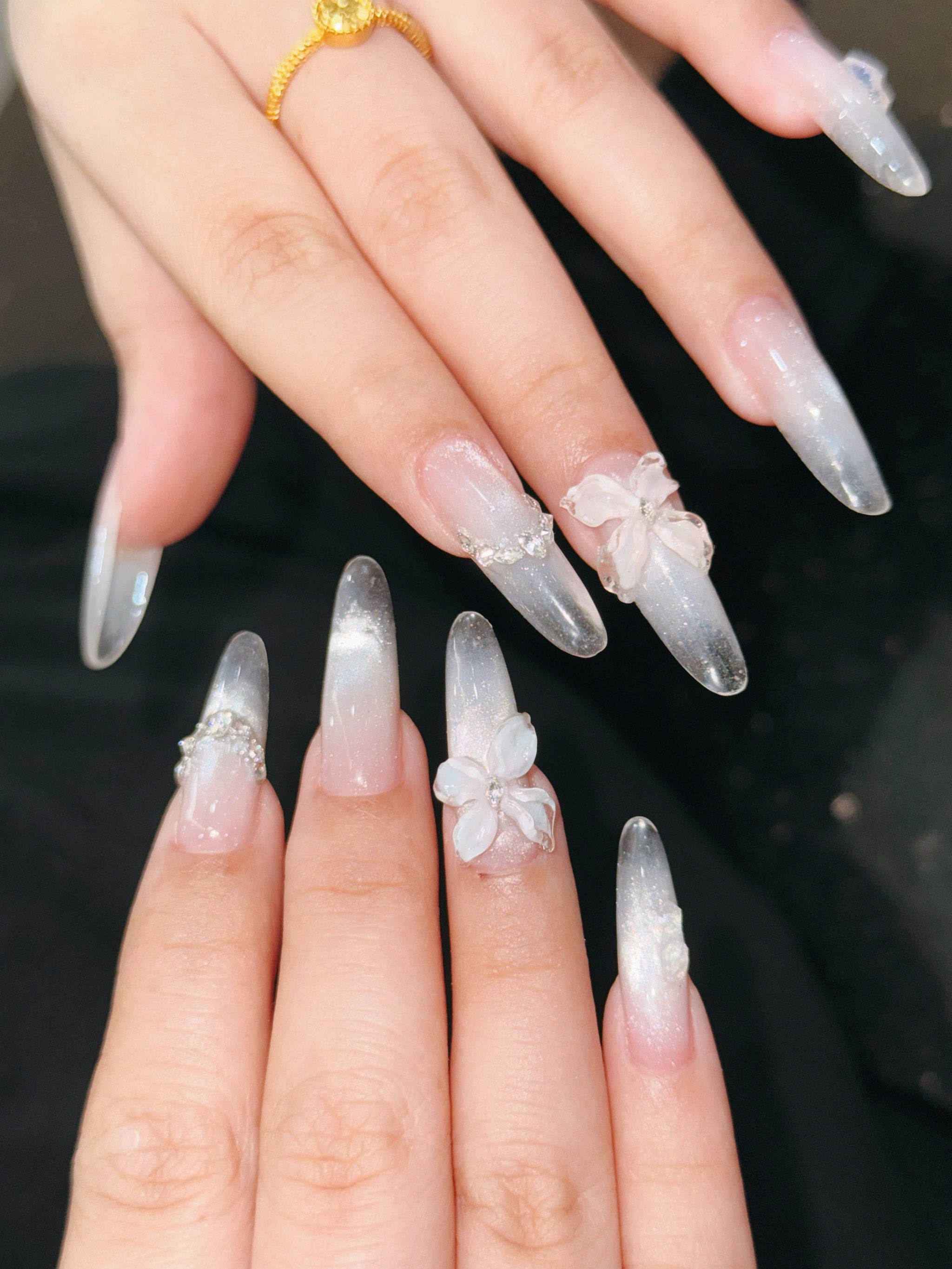 晶莹剔透的水晶甲设计