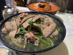 猪润牛肉皮蛋莞茜米线-华嫂冰室(湾仔店)