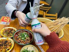 -拈签一笑黄牛肉辣卤串串