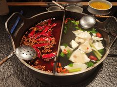 -三出山火锅(南京万象天地店)