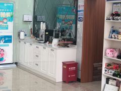 -茂菊口腔连锁(浦东南路店)
