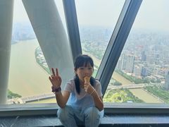 -广州塔卢特斯法国旋转餐厅