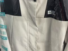 -福奈特洗衣洗鞋(博山路旭辉店)