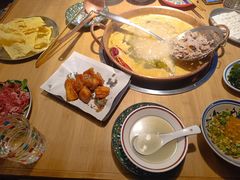 -洱火云南酸菜牛肉火锅(石景山当代商城店)