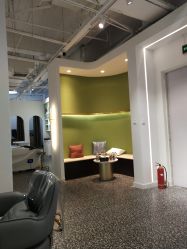 -尚羽华东接发美发店