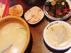 -富正毅三下锅·湘西韵味(天门山索道店)