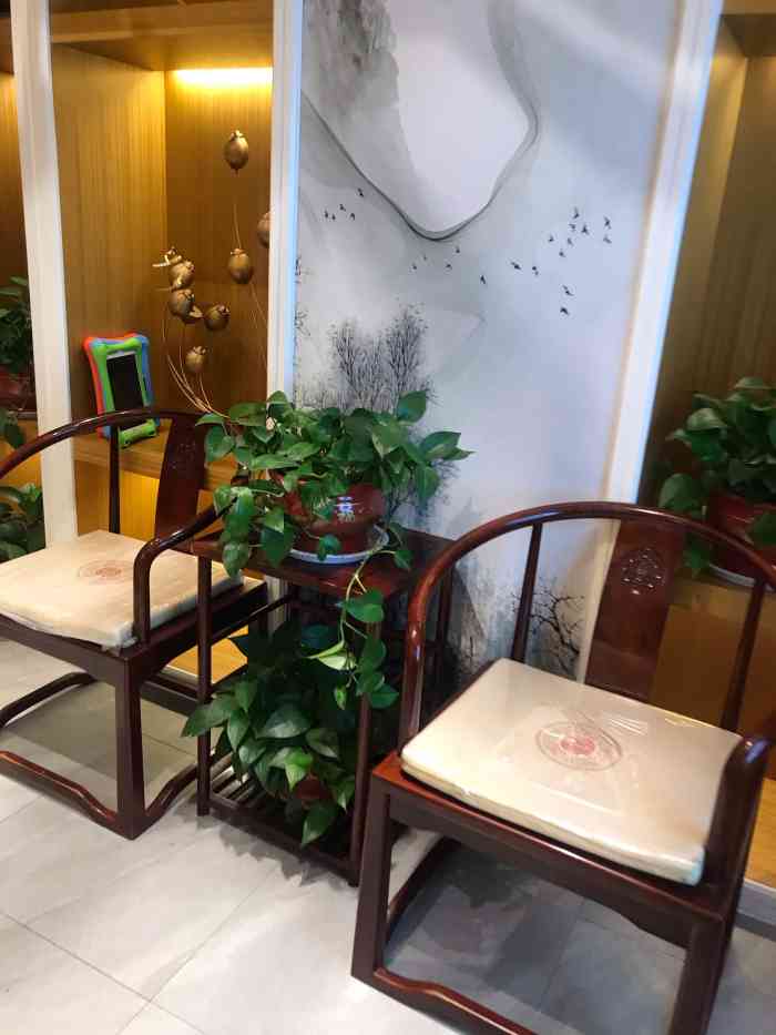 熹厨火锅(丰泽苑店)-"[薄荷]环境:环境还不错,每人一个小锅,.